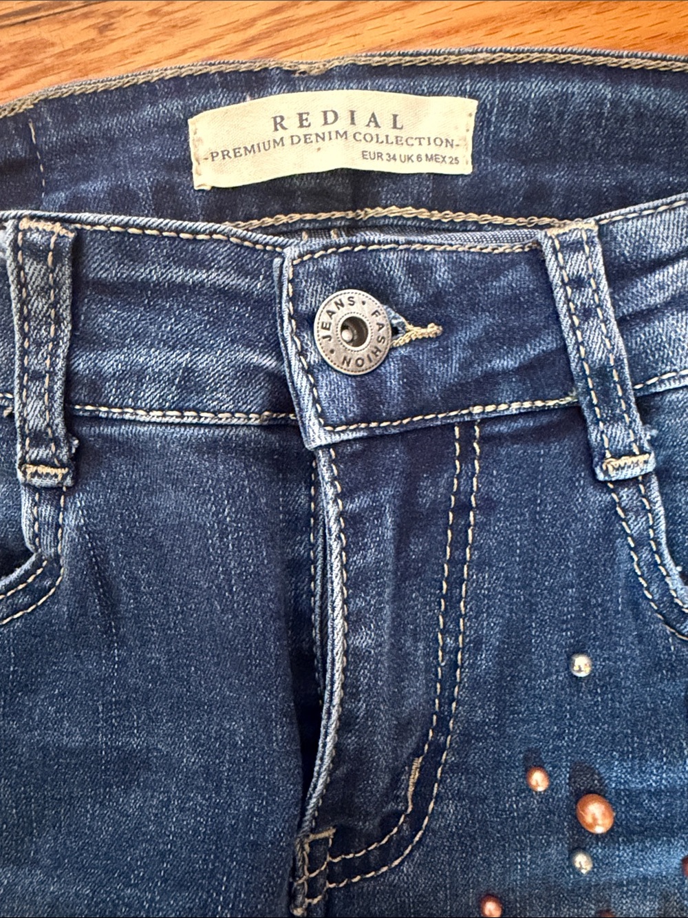 Redial Jeans View 3